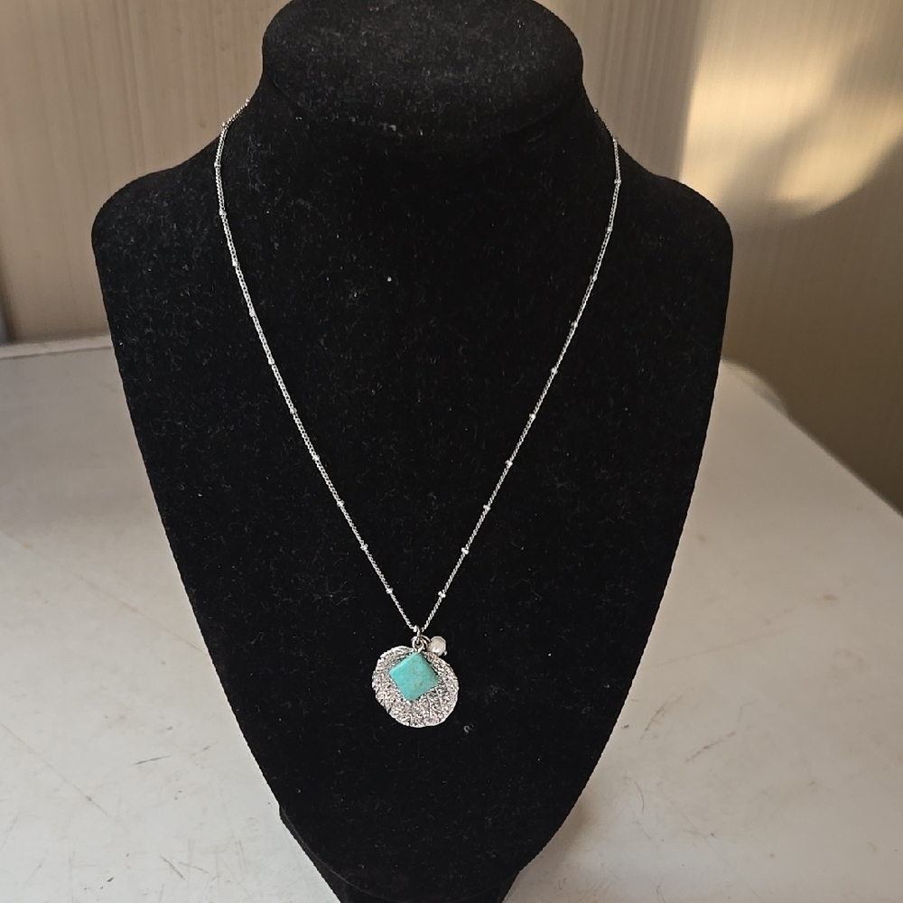 Leaf Pendant & Faux Turquoise Necklace